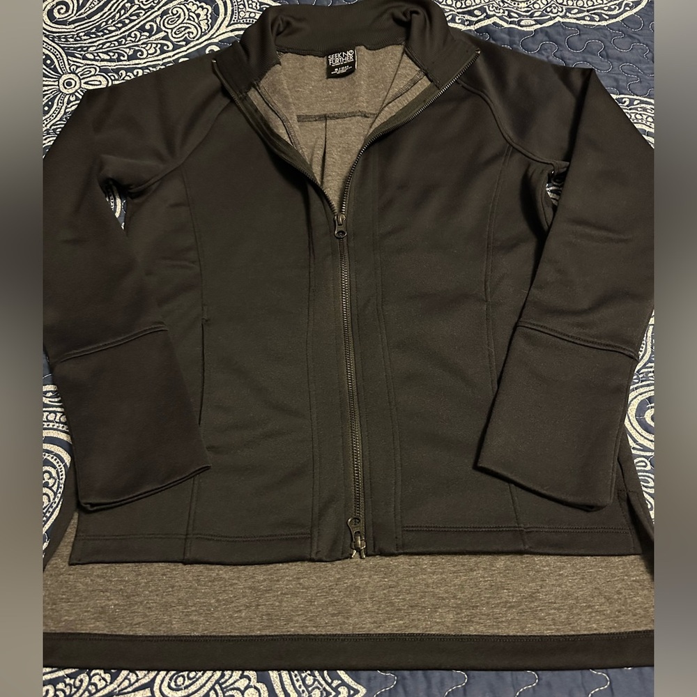 Seek No Further by Fruit of the LOOM black size Small Woman’s zip up. 🖤 cozy - Picture 5 of 16
